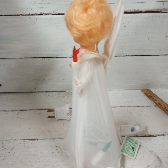 Vintage Kitschy Lighted Angel Christmas Holiday Tree Topper, Working. - Picture 4 of 11